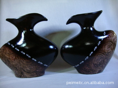 楊良鳳 以時(shí)尚低溫花插，點(diǎn)亮家居藝術(shù)新視界